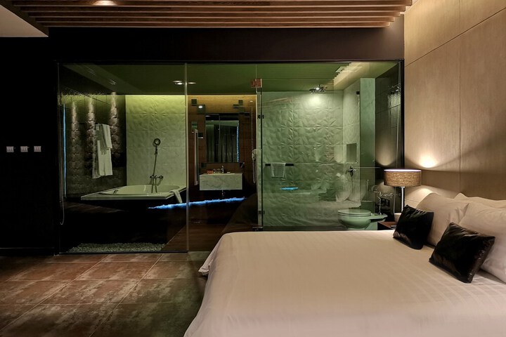 Room 22 of 89