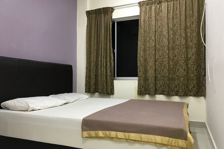 Room 17 of 68