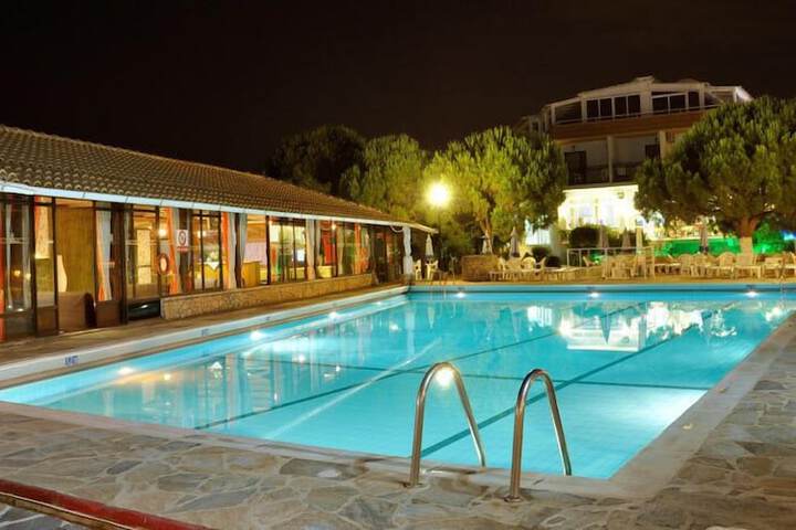 Pool 35 of 56