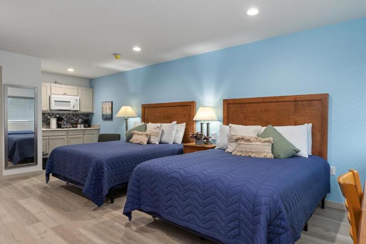 Double Room 2 Queen Beds Kitchenette (5 of 11)
