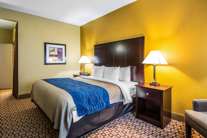 1 King Bed Mobility Accessible (2 of 14)