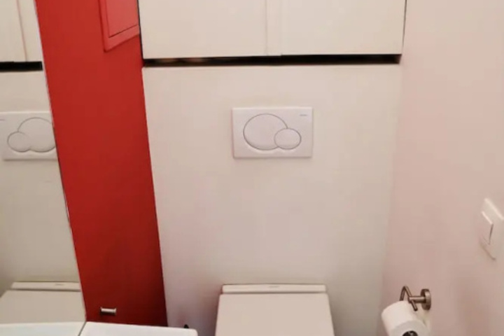 Room 9 of 9