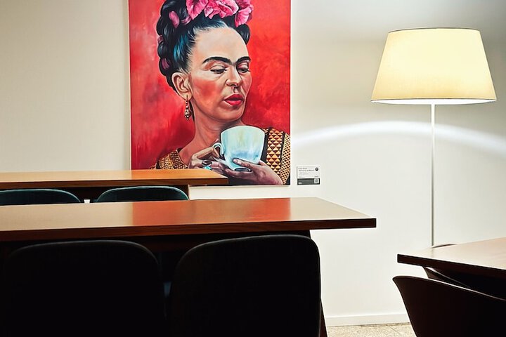Lounge 67 of 75