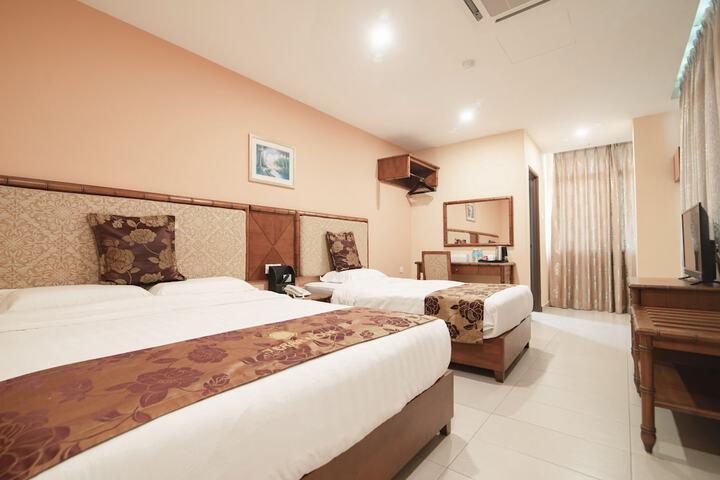 Room 14 of 30