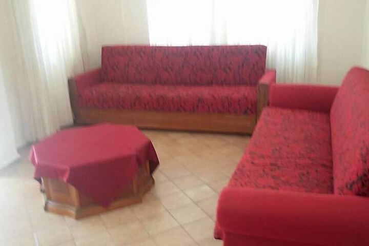 Room 8 of 20