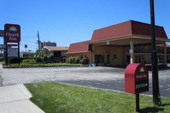Hotel 12 of 24