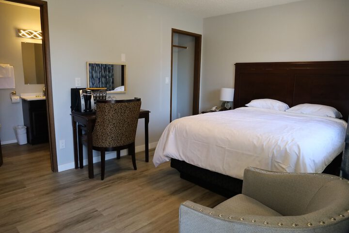 Room 8 of 34