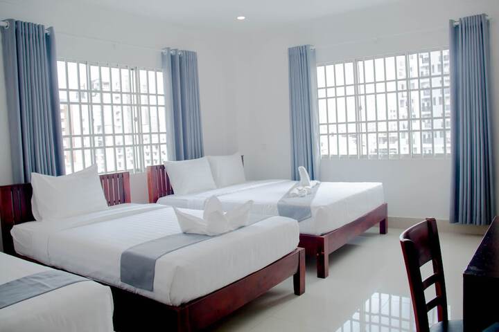 Room 15 of 79