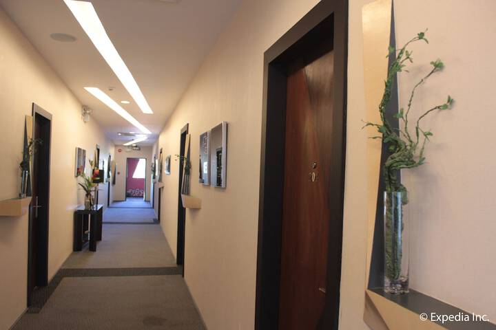 Ballroom/Hall 42 of 49
