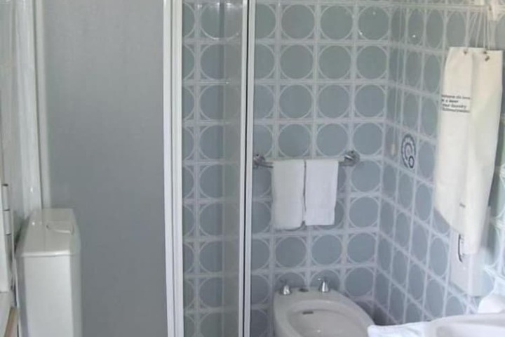 Room 10 of 43