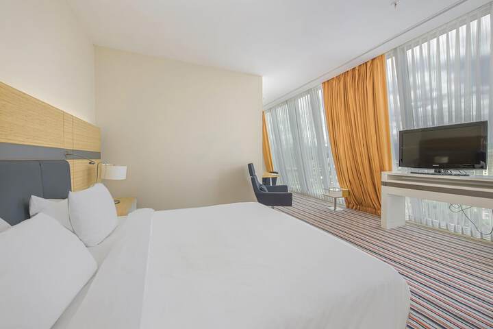 Room 57 of 204