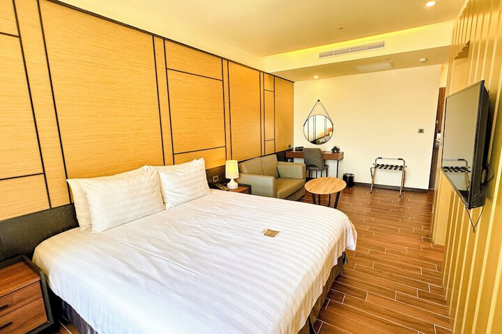 Room 28 of 67