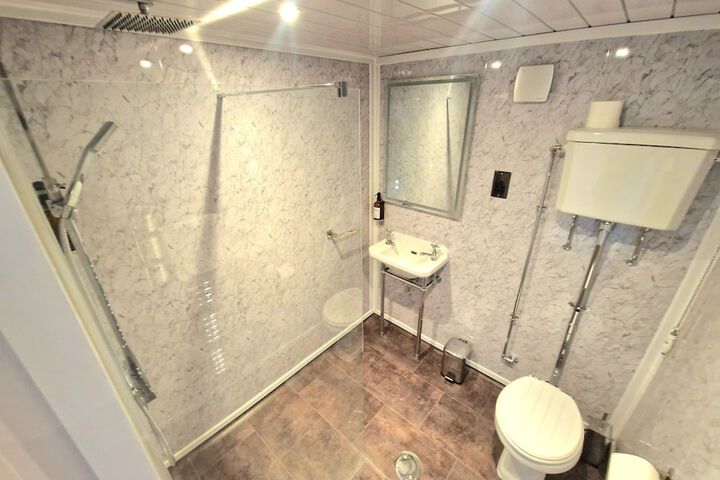 Room 92 of 133