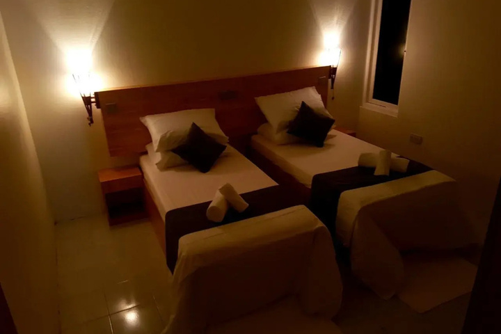 Room 22 of 27