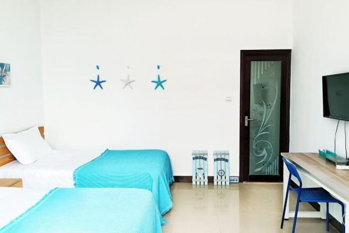 Room 33 of 62