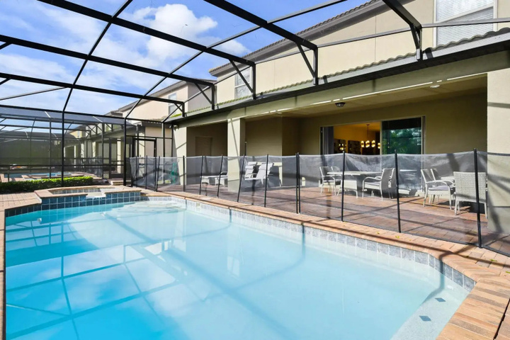 Pool 13 of 31
