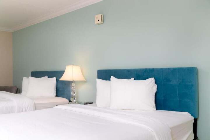 Double Double Room (9 of 11)