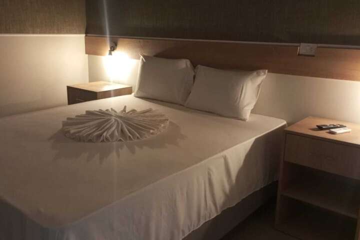 Room 5 of 13
