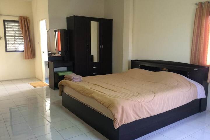 Room 18 of 36