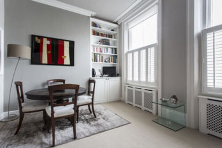 Room 70 of 119