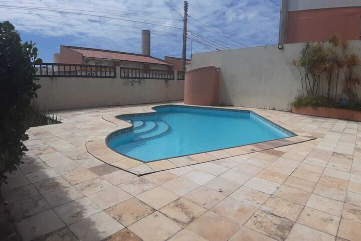 Pool 20 of 31