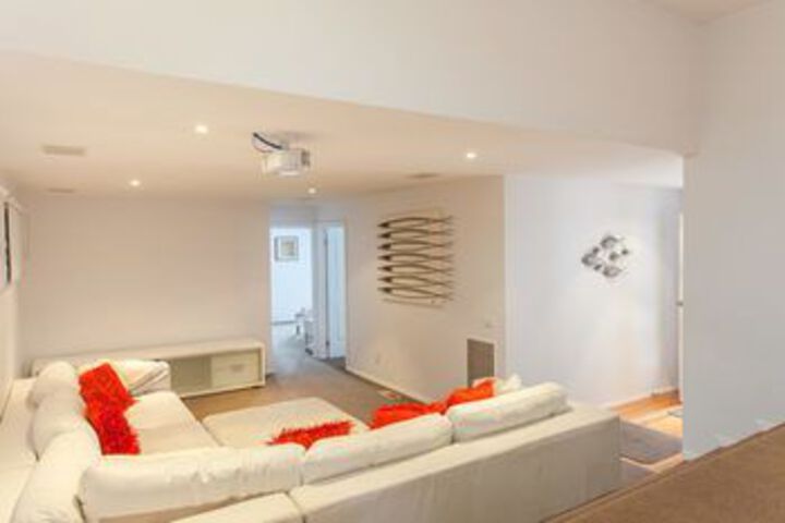 Room 17 of 19