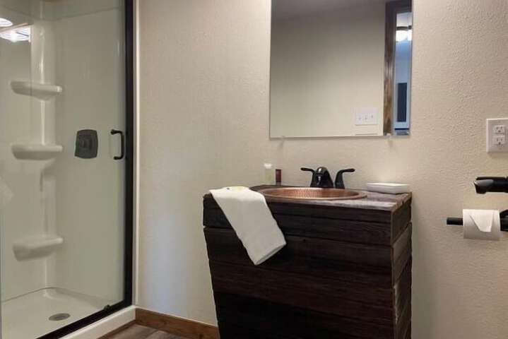 Room 6 of 9