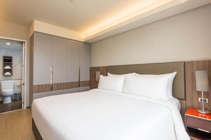 Room 16 of 190