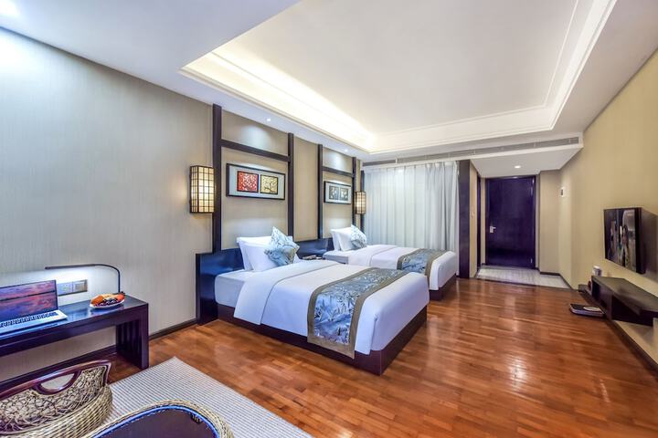 Room 35 of 113