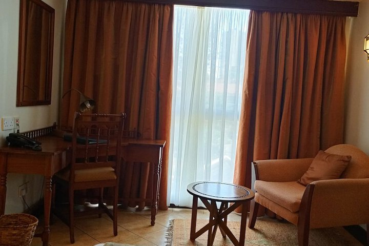 Room 21 of 110