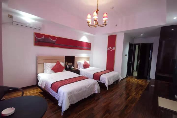 Room 10 of 20