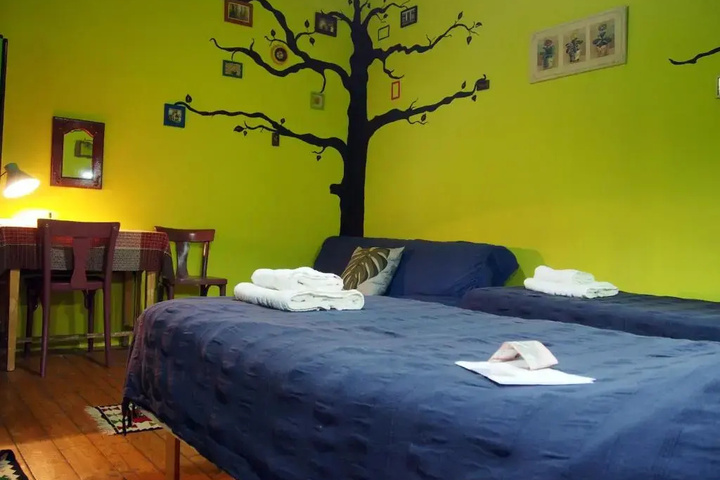 Room 5 of 18