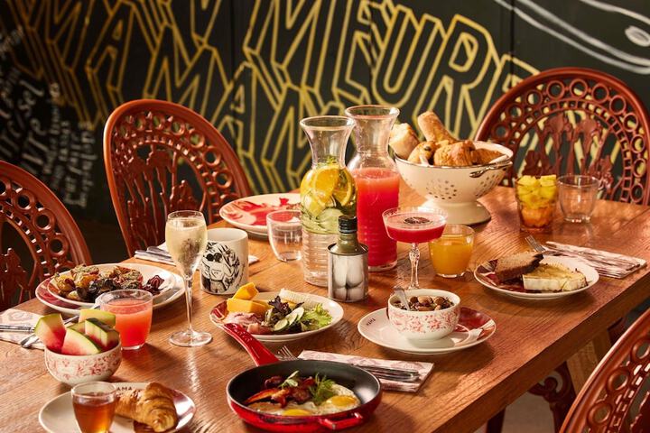 Breakfast/Coffee Service 74 of 151