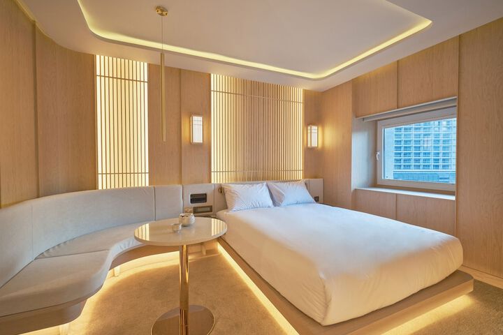 Room 58 of 142