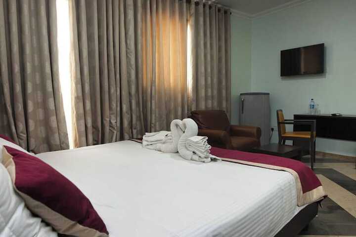Room 8 of 88