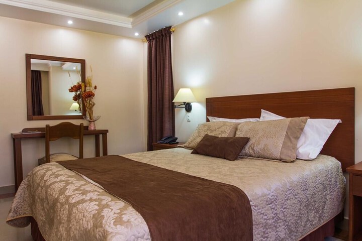 Room 3 of 6