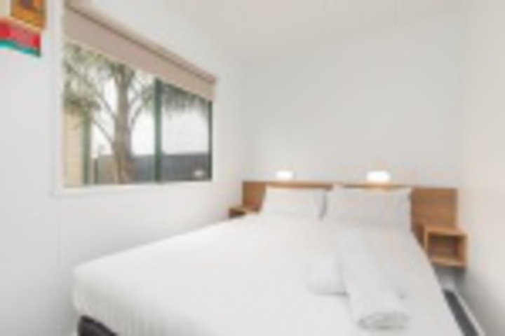 Room 653 of 876