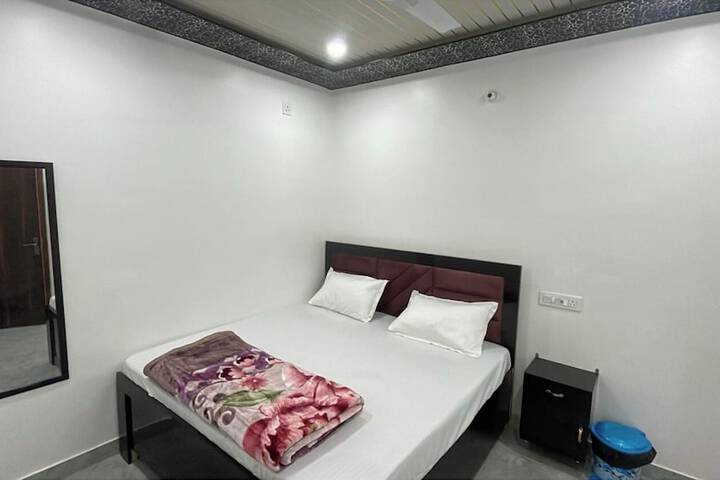 Janki Palace Hotel & Restaurant