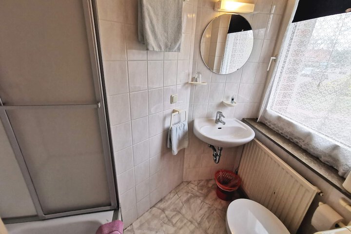 Room 34 of 52