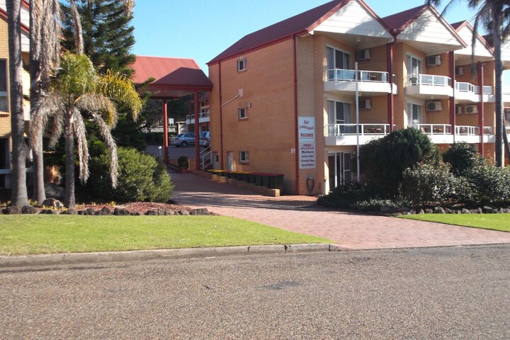 Hotel 64 of 67