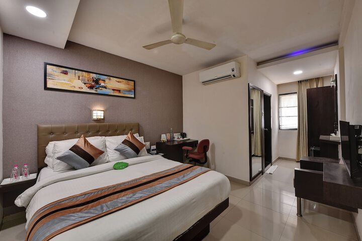 Room 14 of 25