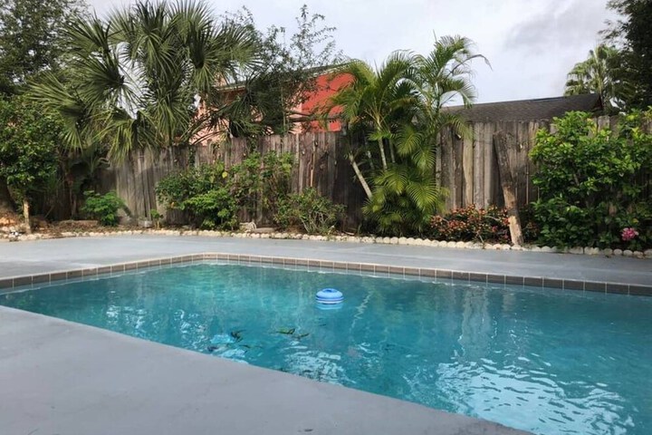 Pool 27 of 39