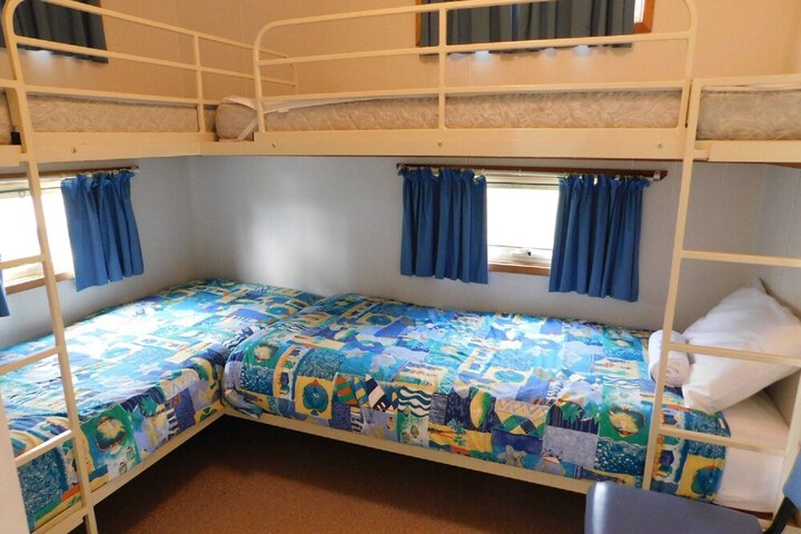 Room 7 of 42