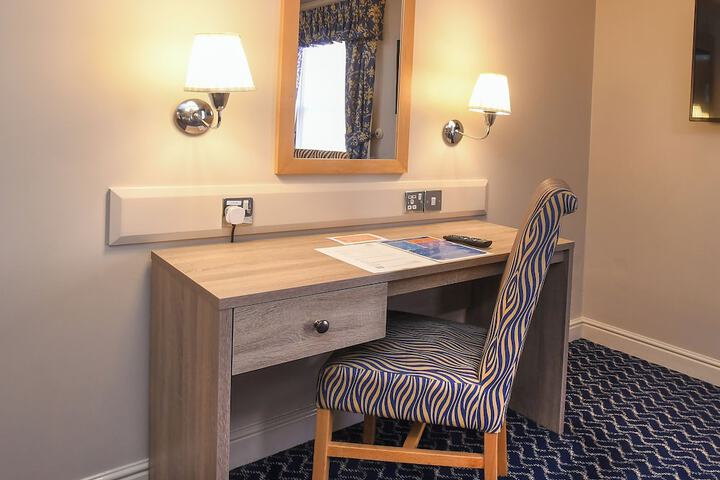 Room 100 of 216