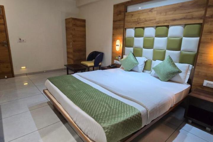 Hotel Viram & Guest House