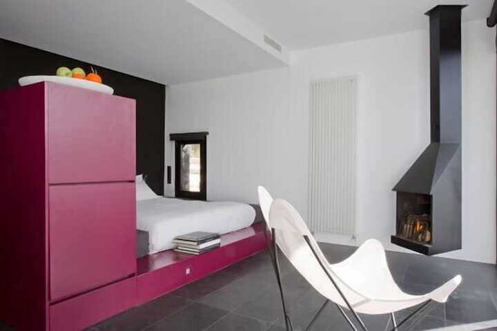 Room 7 of 42