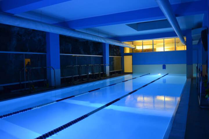 Pool 23 of 25