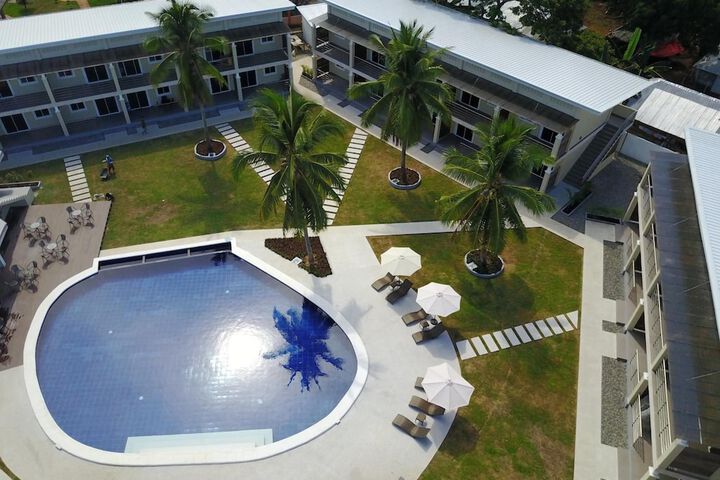 Pool 17 of 32