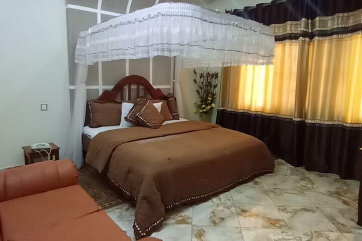 Room 26 of 76