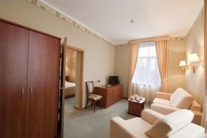 Room 35 of 37